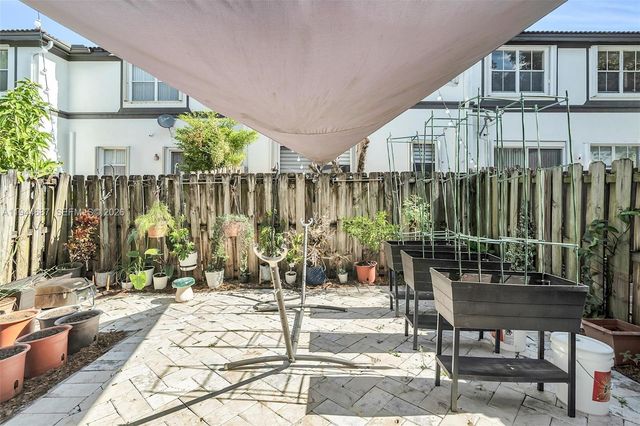 7713 NW 114th Path, Doral, FL 33178