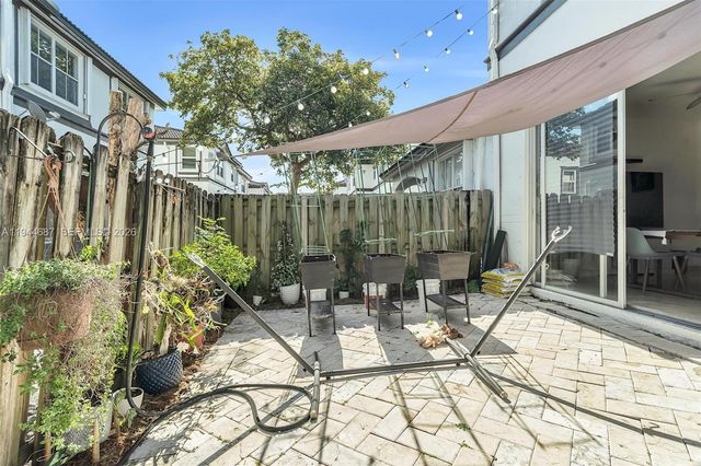 7713 NW 114th Path, Doral, FL 33178