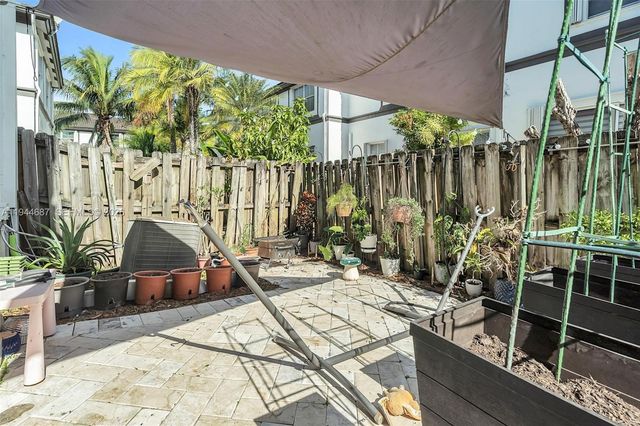 7713 NW 114th Path, Doral, FL 33178