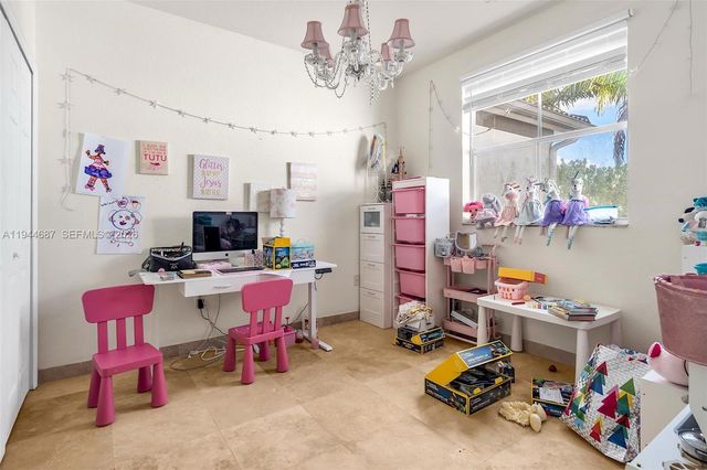 7713 NW 114th Path, Doral, FL 33178