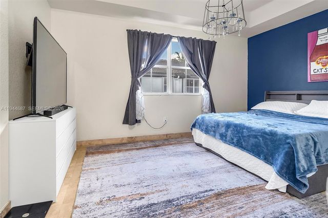 7713 NW 114th Path, Doral, FL 33178