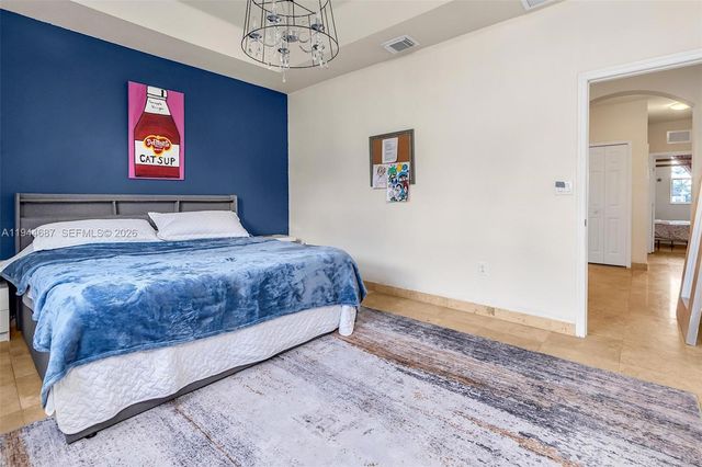 7713 NW 114th Path, Doral, FL 33178