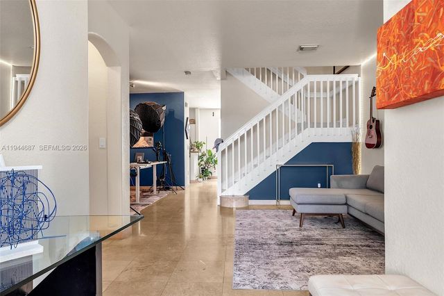 7713 NW 114th Path, Doral, FL 33178