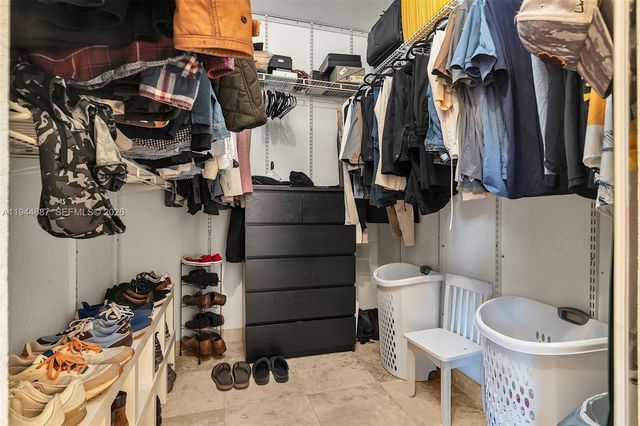 7713 NW 114th Path, Doral, FL 33178