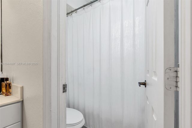 7713 NW 114th Path, Doral, FL 33178