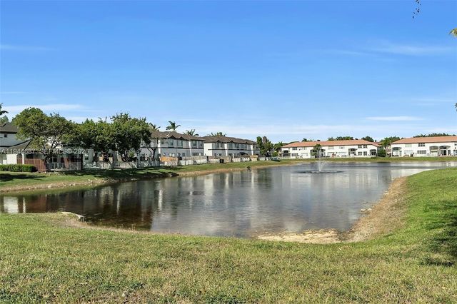 7713 NW 114th Path, Doral, FL 33178