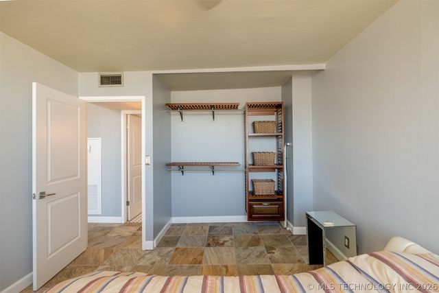 450 W 7th Street 1402, Tulsa, OK 74119