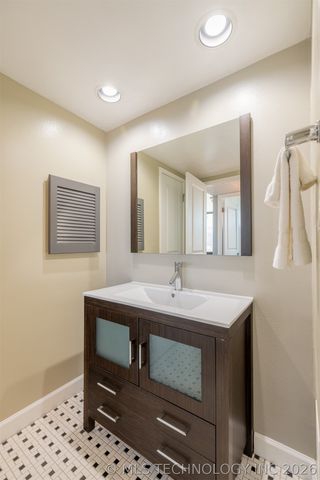 450 W 7th Street 1402, Tulsa, OK 74119