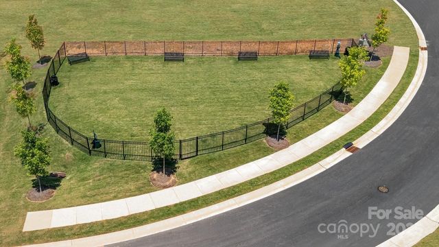 1369 37th Avenue Lane NE, Hickory, NC 28601