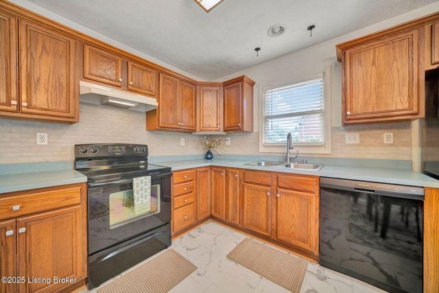 1009 Verity Way, Goshen, KY 40026