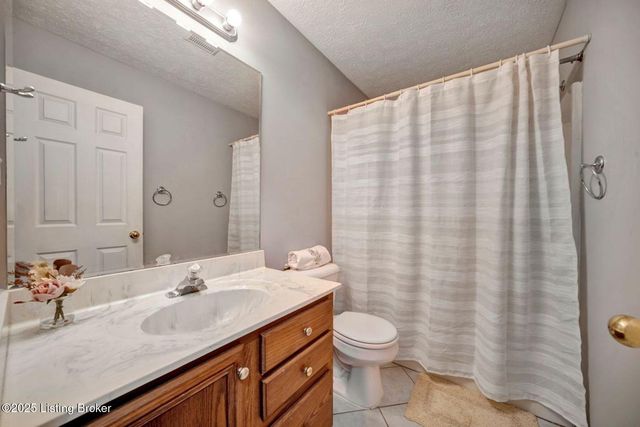 1009 Verity Way, Goshen, KY 40026