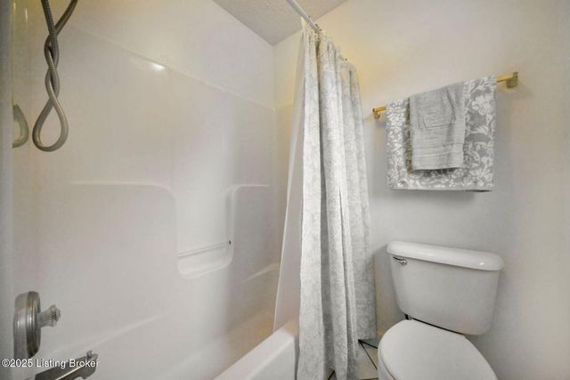 1009 Verity Way, Goshen, KY 40026