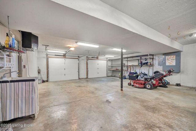 1009 Verity Way, Goshen, KY 40026