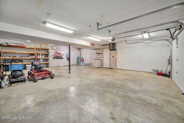 1009 Verity Way, Goshen, KY 40026