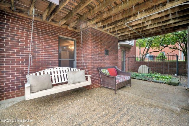 1009 Verity Way, Goshen, KY 40026