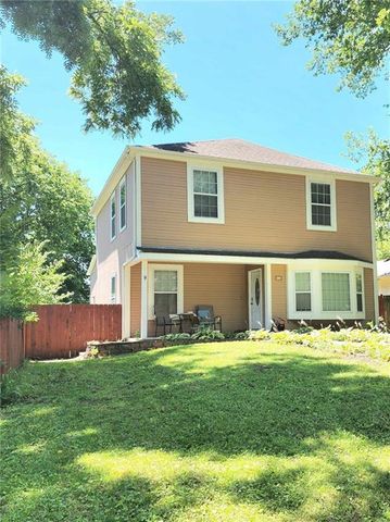 221 Linn Street
