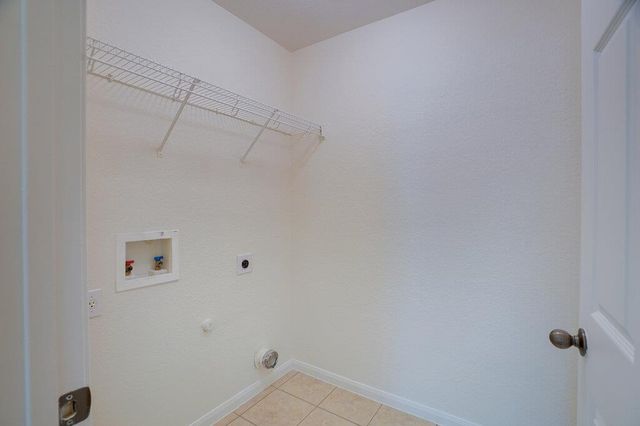 311 Gainer DR, Hutto, TX 78634
