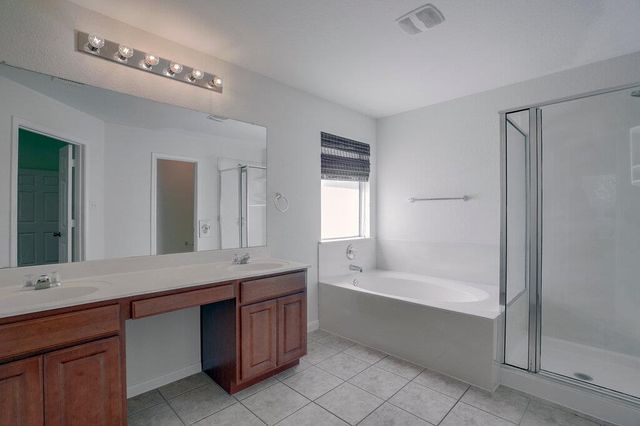 311 Gainer DR, Hutto, TX 78634