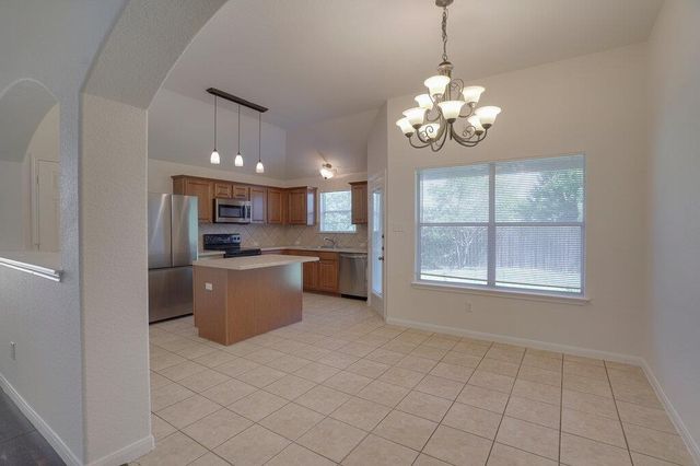 311 Gainer DR, Hutto, TX 78634