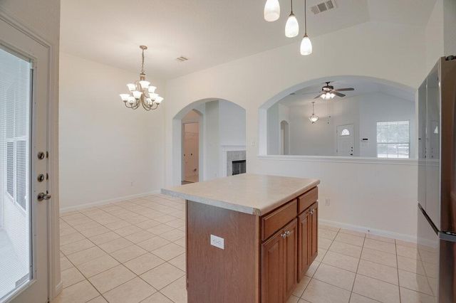 311 Gainer DR, Hutto, TX 78634