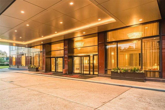 5110 San Felipe Street 32W, Houston, TX 77056