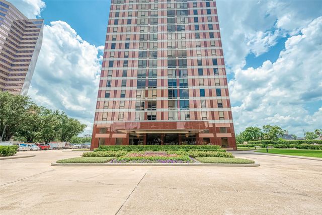 5110 San Felipe Street 32W, Houston, TX 77056
