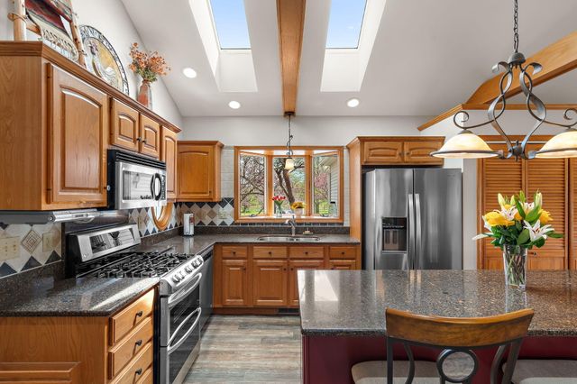 8 Smoke Road, Valparaiso, IN 46385