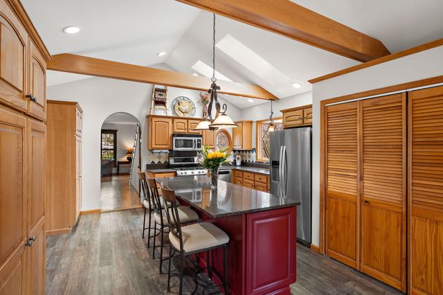 8 Smoke Road, Valparaiso, IN 46385