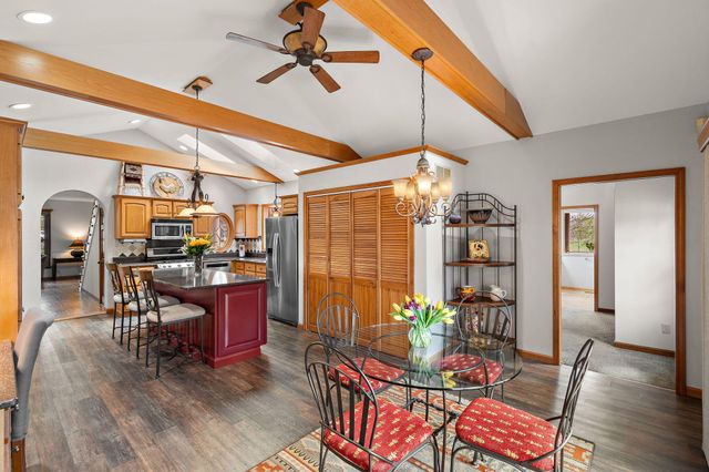 8 Smoke Road, Valparaiso, IN 46385