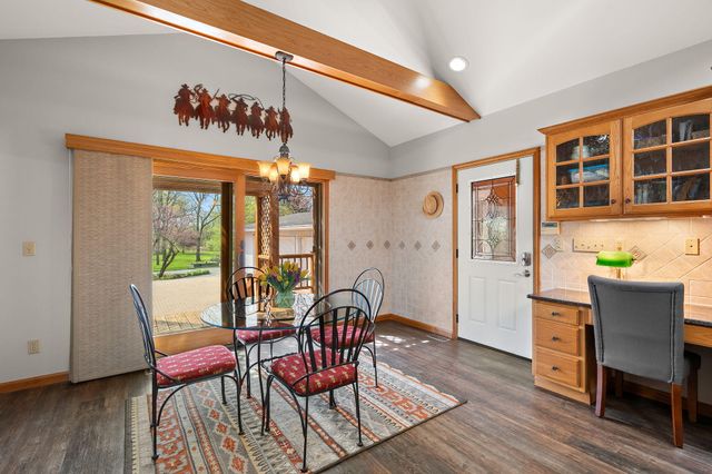 8 Smoke Road, Valparaiso, IN 46385