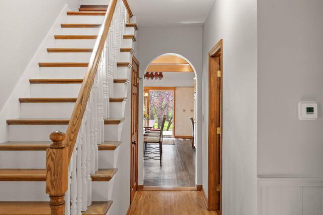 8 Smoke Road, Valparaiso, IN 46385