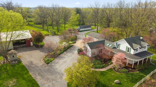 8 Smoke Road, Valparaiso, IN 46385