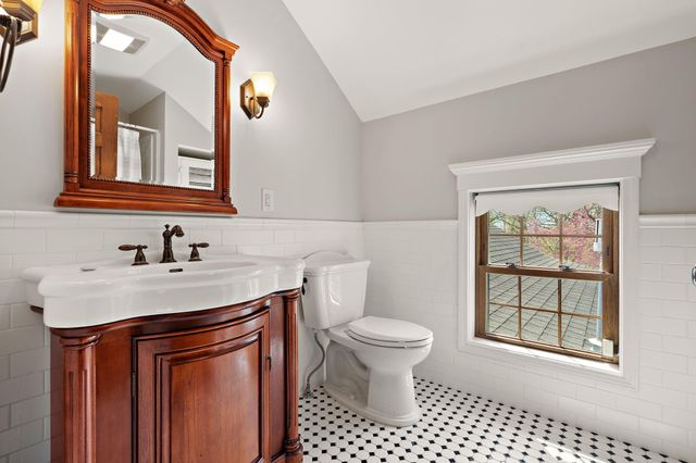 8 Smoke Road, Valparaiso, IN 46385