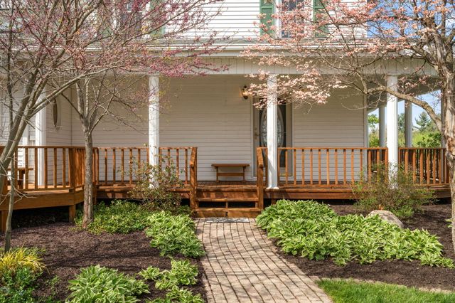 8 Smoke Road, Valparaiso, IN 46385
