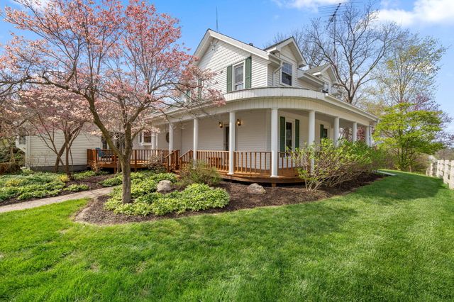 8 Smoke Road, Valparaiso, IN 46385