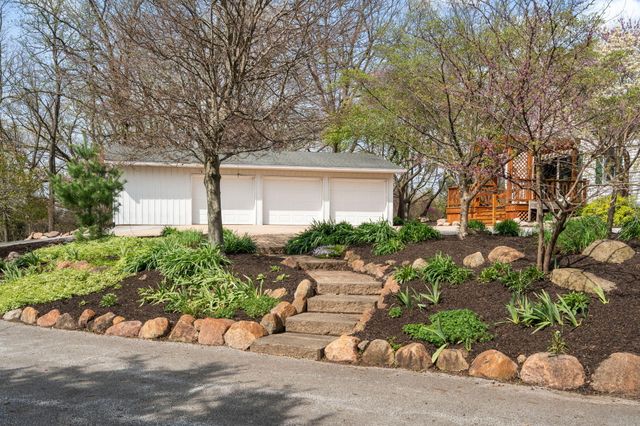 8 Smoke Road, Valparaiso, IN 46385