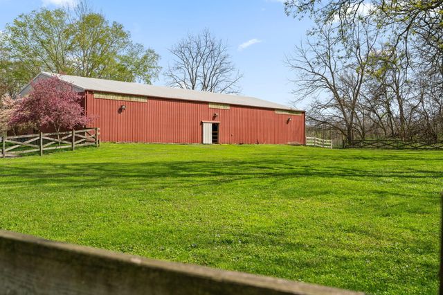 8 Smoke Road, Valparaiso, IN 46385
