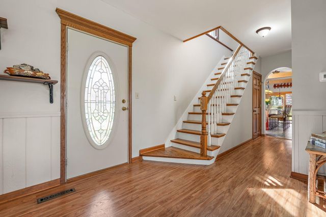 8 Smoke Road, Valparaiso, IN 46385