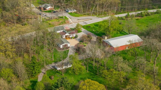 8 Smoke Road, Valparaiso, IN 46385