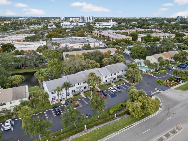 127 SW 3rd Street 127, Pompano Beach, FL 33060