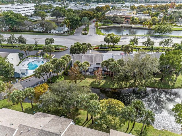 127 SW 3rd Street 127, Pompano Beach, FL 33060