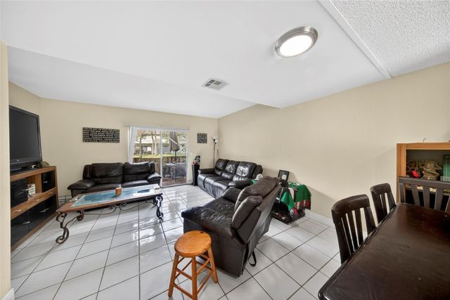 127 SW 3rd Street 127, Pompano Beach, FL 33060