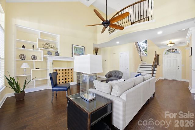 10900 Owl Nest Lane, Charlotte, NC 28277