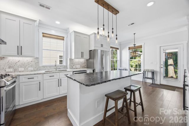 10900 Owl Nest Lane, Charlotte, NC 28277