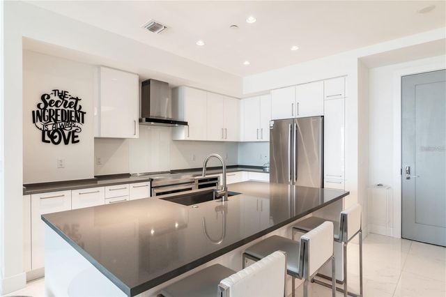 111 PINEAPPLE AVENUE S 1002, Sarasota, FL 34236