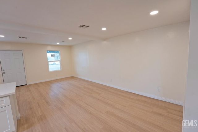 602 Higgins Drive, Bakersfield, CA 93308