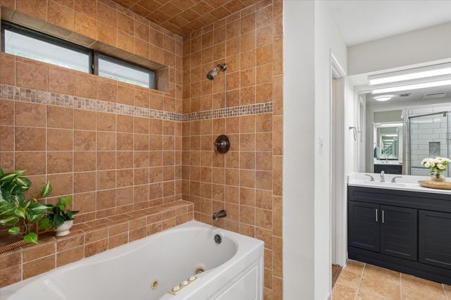 524 Oakridge Trail, Copper Canyon, TX 75077