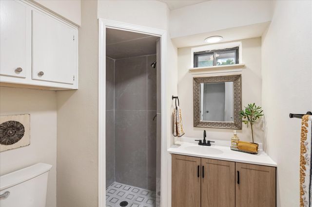 524 Oakridge Trail, Copper Canyon, TX 75077