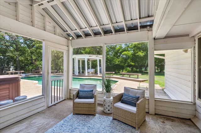 524 Oakridge Trail, Copper Canyon, TX 75077