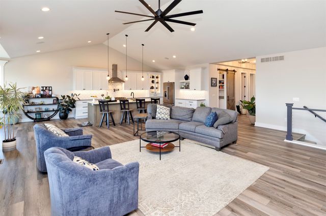 2314 Autumn Blaze Drive, Norwalk, IA 50211